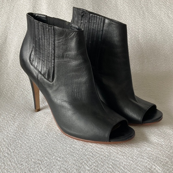 Halogen Black Peep Toe Bootie Size 11M - Picture 1 of 9